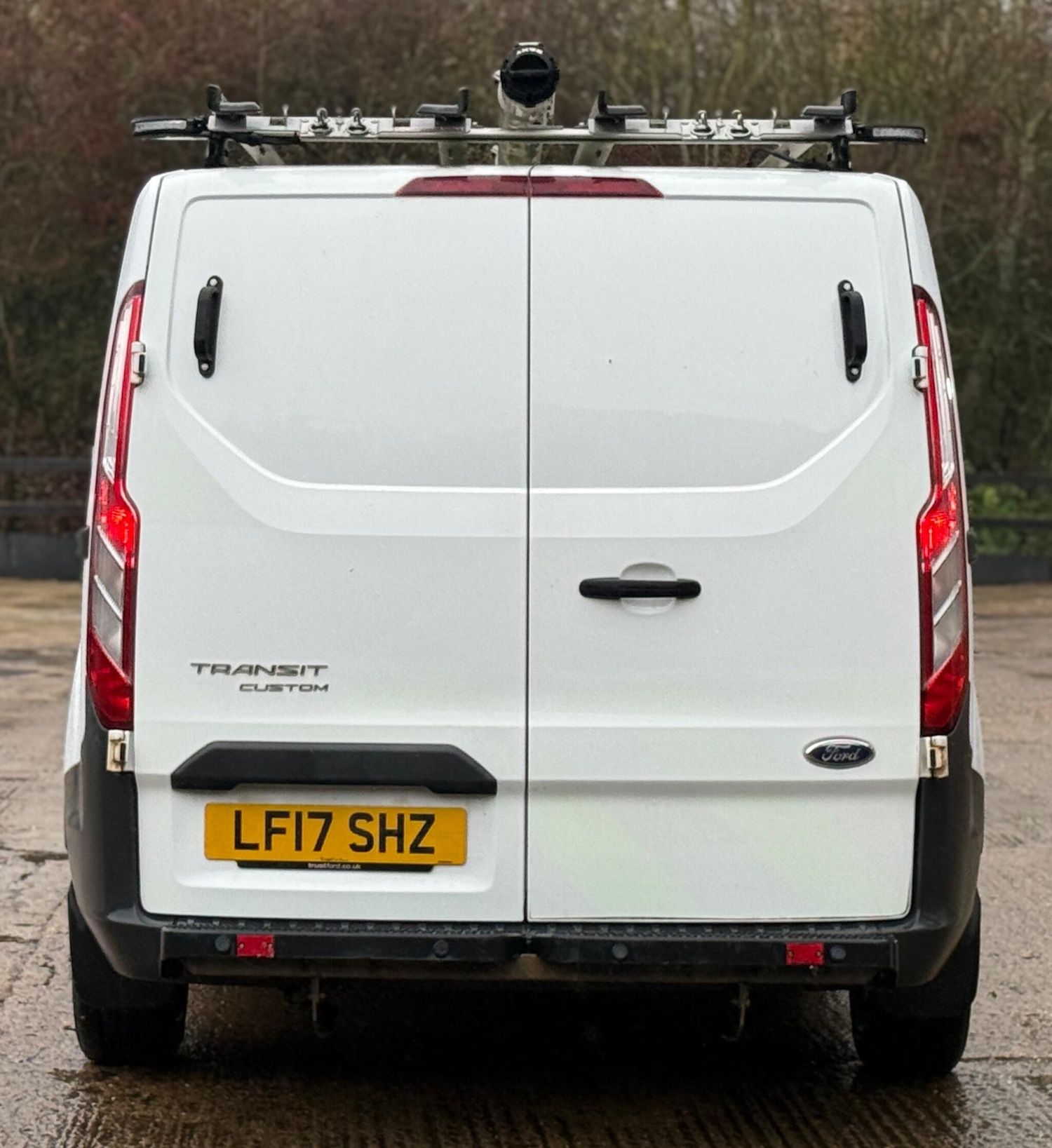 Used Ford Transit Custom 2017 for sale - 76635925: Photo 10