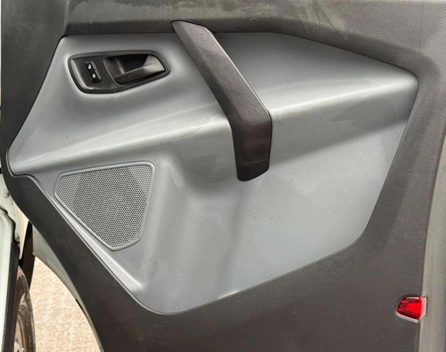 Used Ford Transit Custom 2017 for sale - 76635925: Photo 15