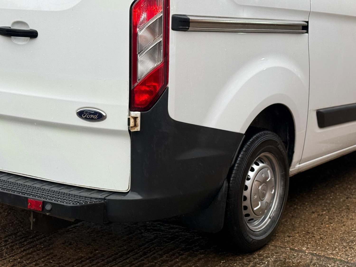 Used Ford Transit Custom 2017 for sale - 76635925: Photo 31