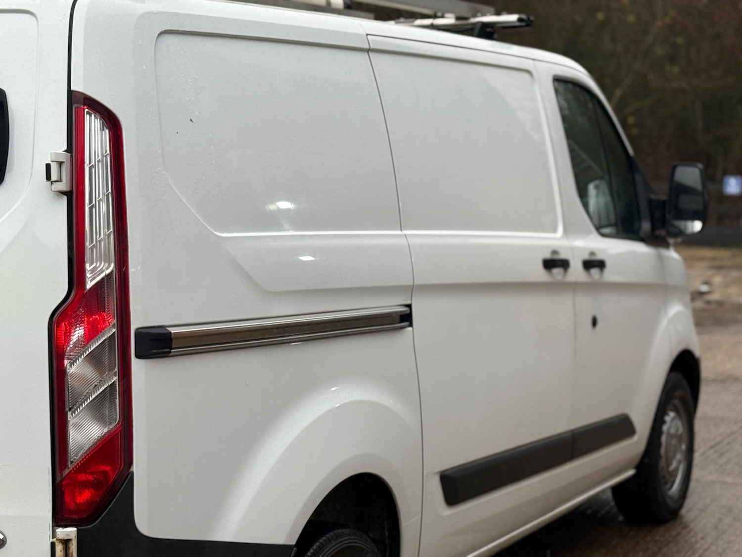 Used Ford Transit Custom 2017 for sale - 76635925: Photo 32