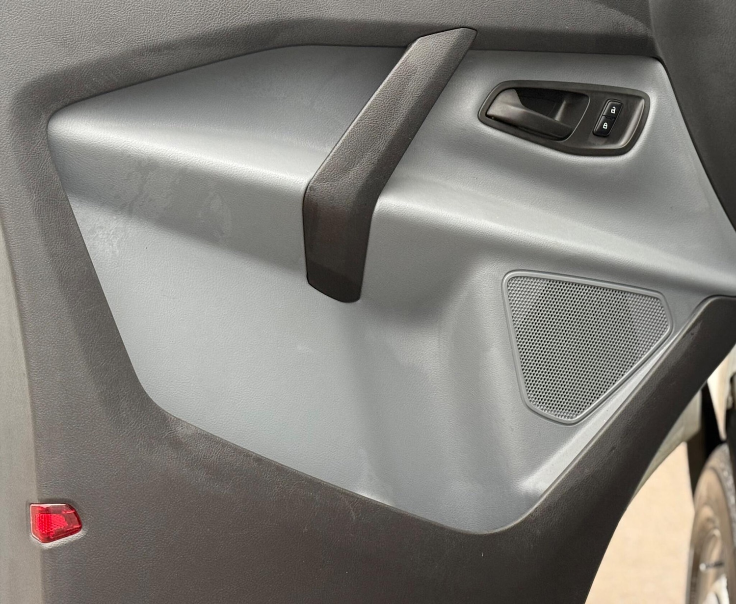 Used Ford Transit Custom 2017 for sale - 76635925: Photo 34