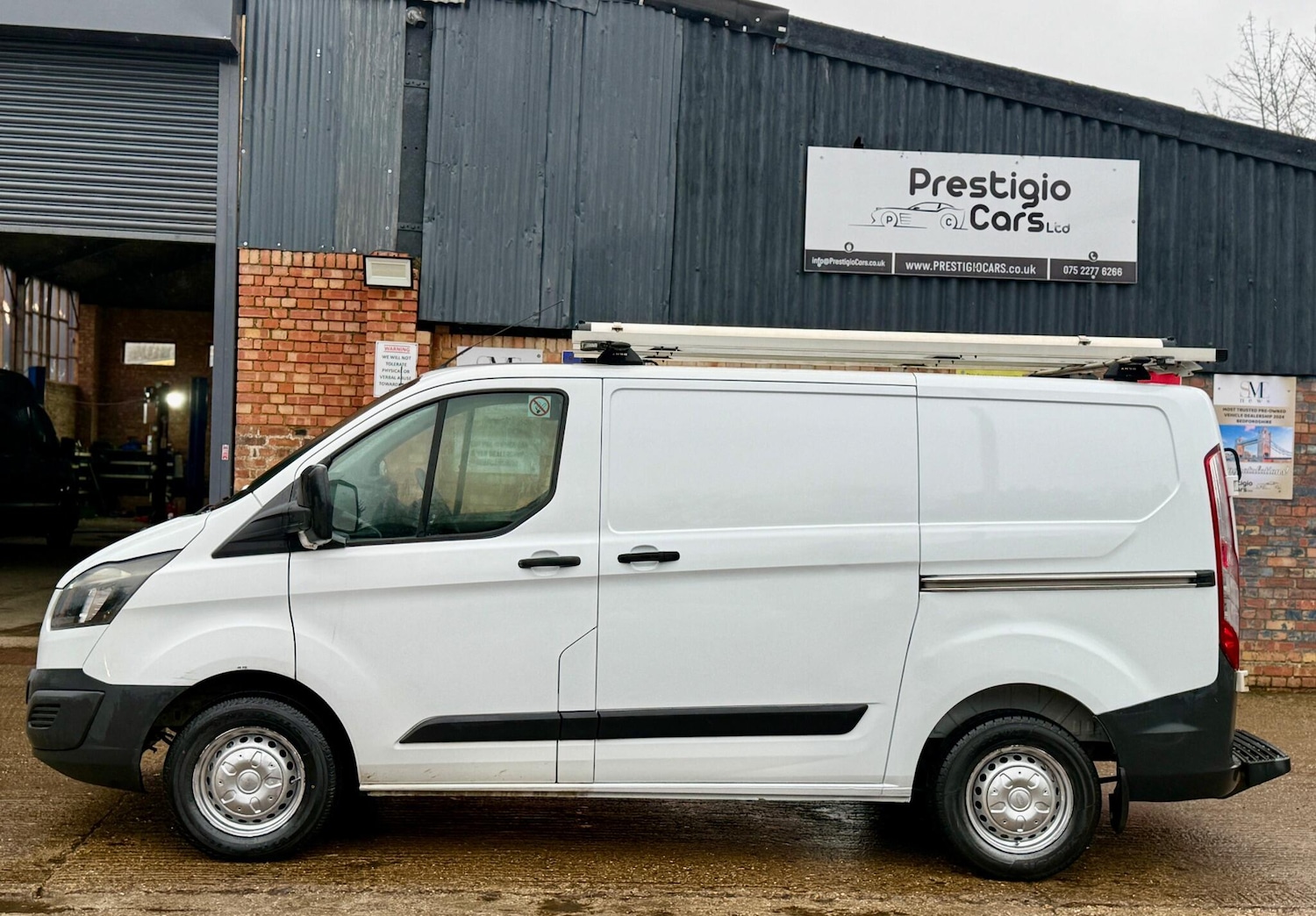 Used Ford Transit Custom 2017 for sale - 76635925: Photo 6