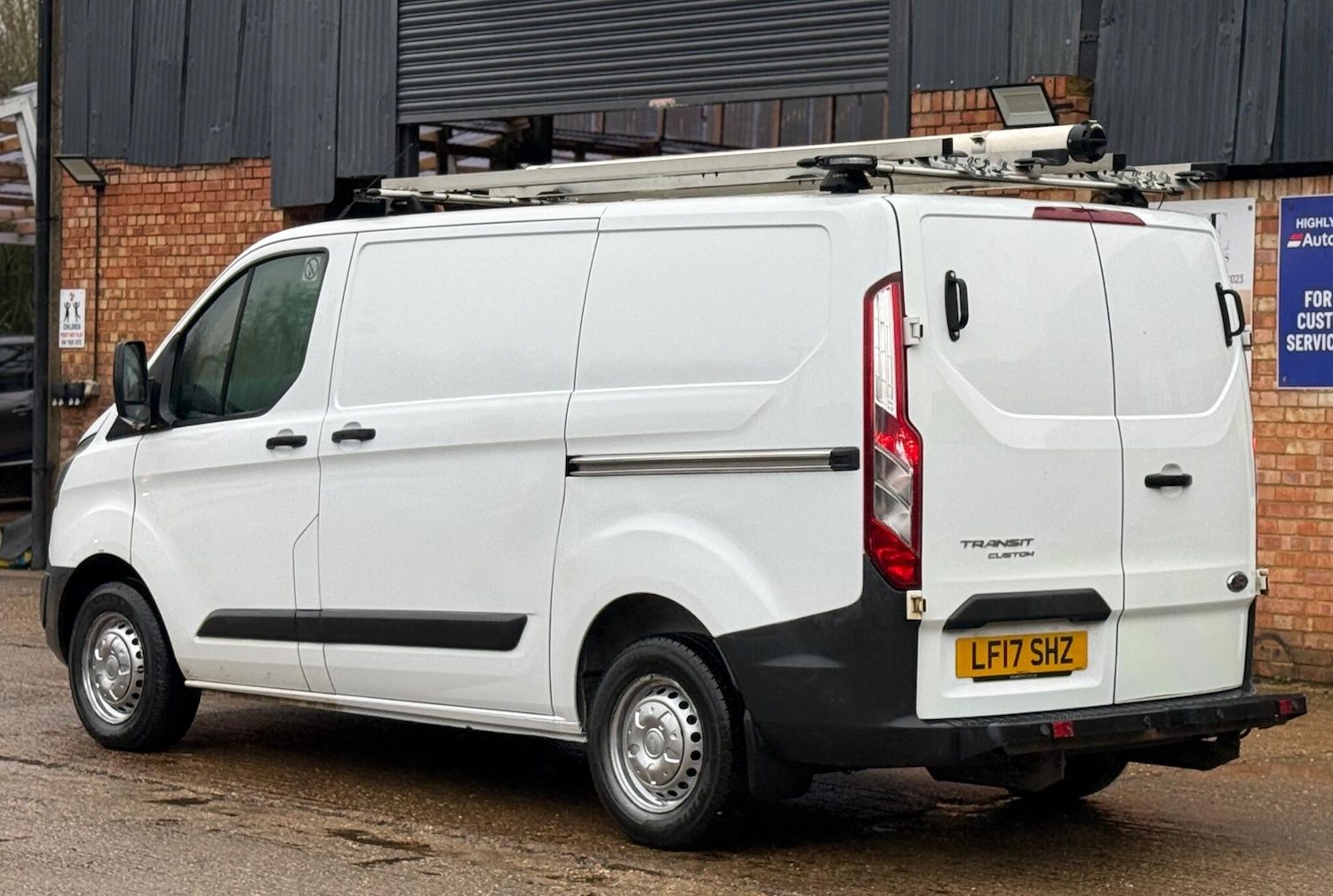 Used Ford Transit Custom 2017 for sale - 76635925: Photo 8