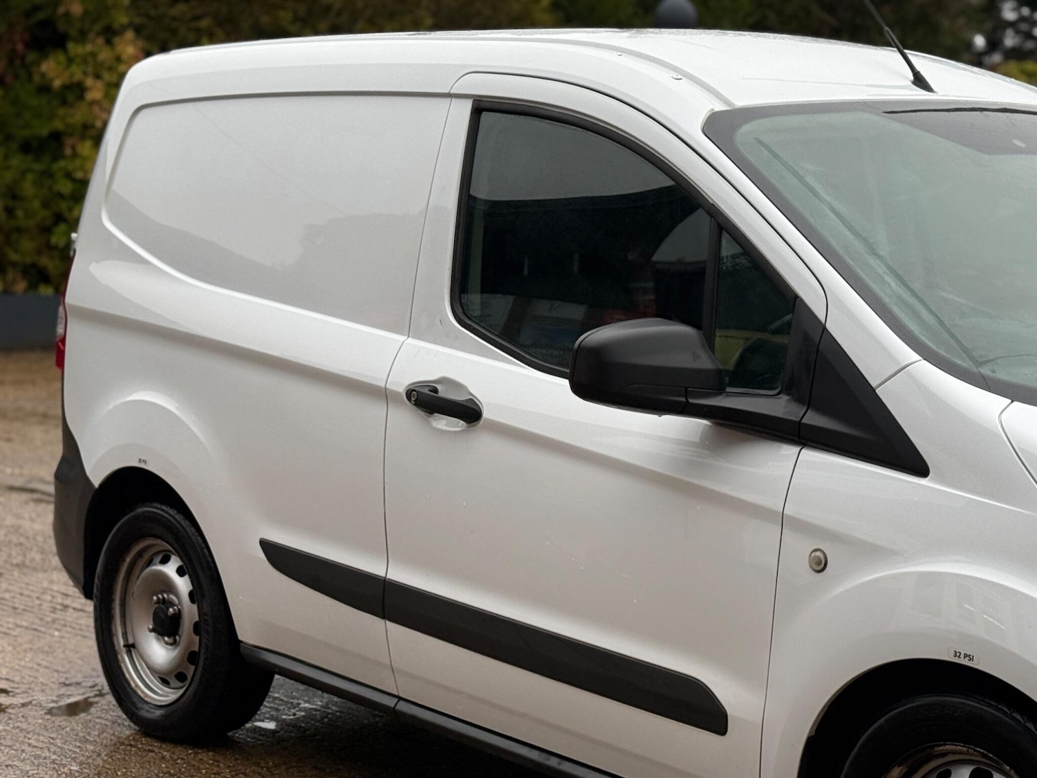Used Ford Transit Courier 2020 for sale - 77336897: Photo 23