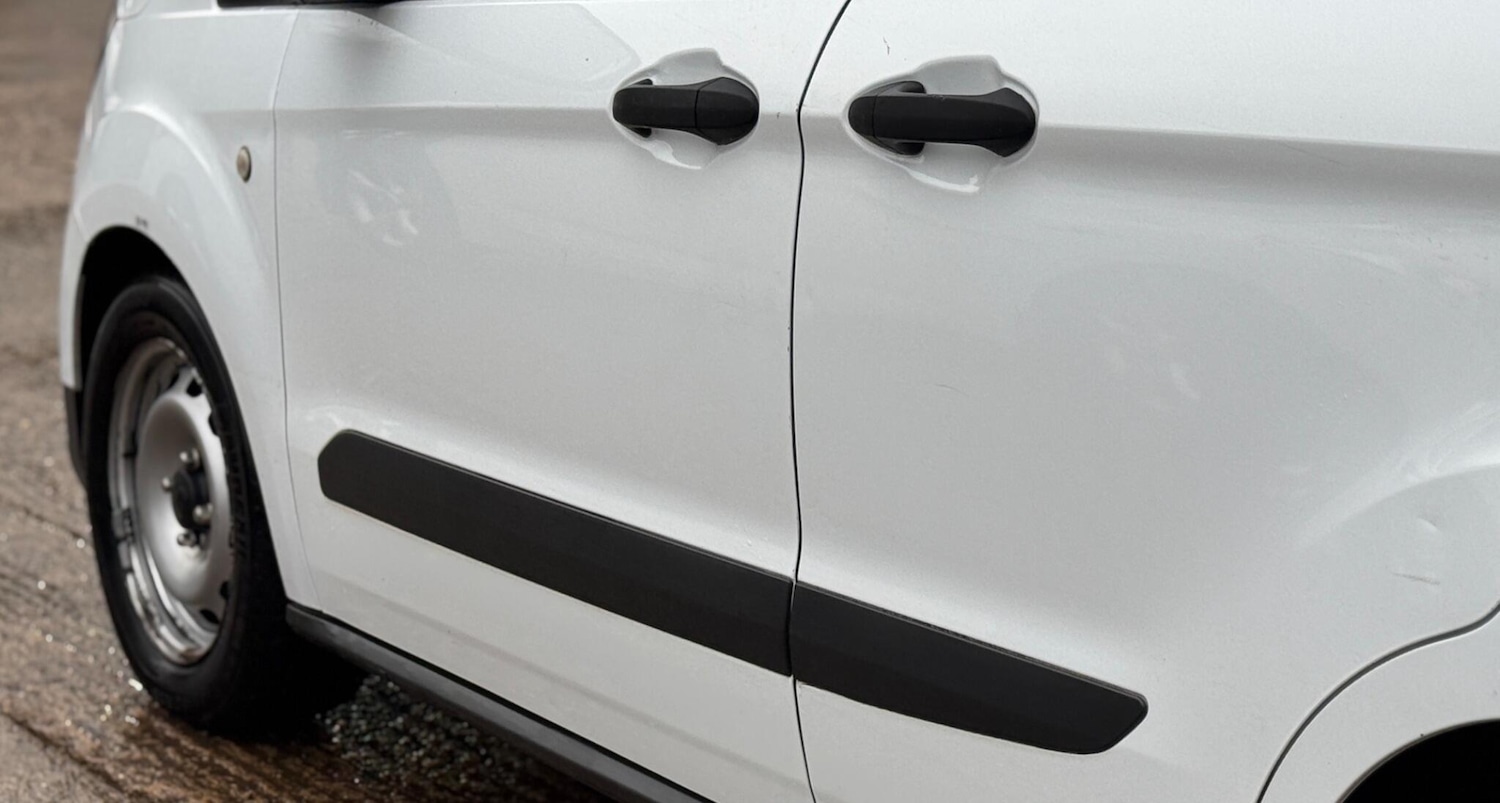 Used Ford Transit Courier 2020 for sale - 77336897: Photo 30