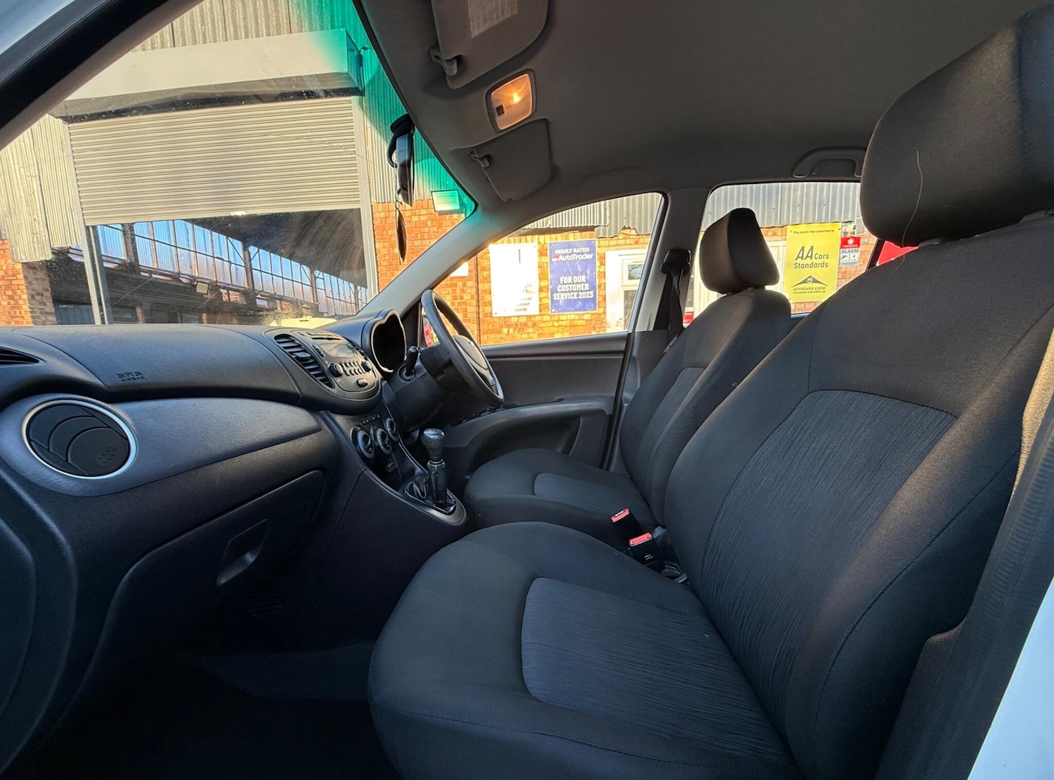 Used Hyundai i10 2012 for sale - 77236210: Photo 17