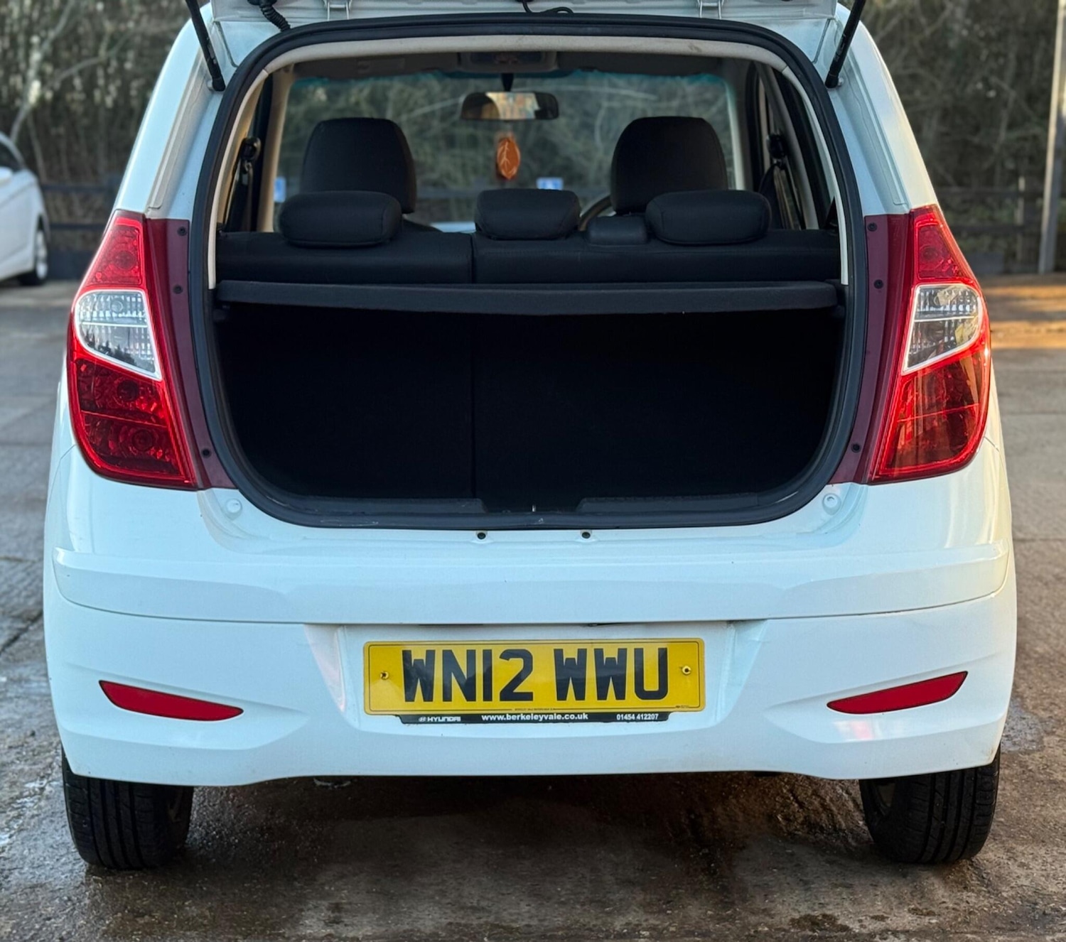 Used Hyundai i10 2012 for sale - 77236210: Photo 23