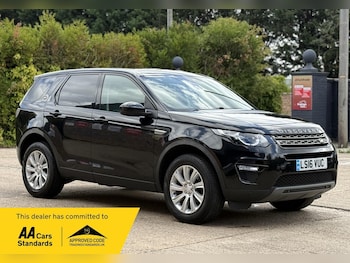 Used Land Rover Discovery Sport 2016 for sale - 75962179: Photo