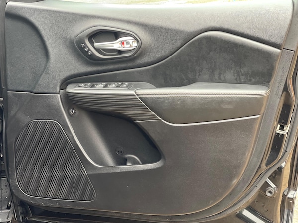 Used Jeep Cherokee 2015 for sale - 76273778: Photo 34