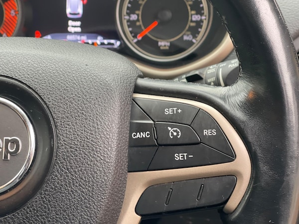 Used Jeep Cherokee 2015 for sale - 76273778: Photo 51
