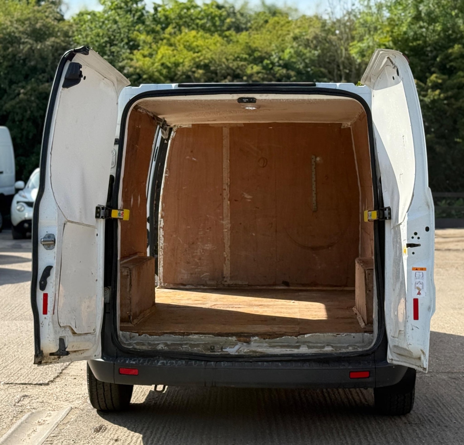 Used Ford Transit Custom 2017 for sale - 76368997: Photo 16