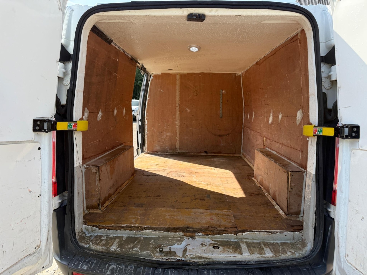 Used Ford Transit Custom 2017 for sale - 76368997: Photo 17