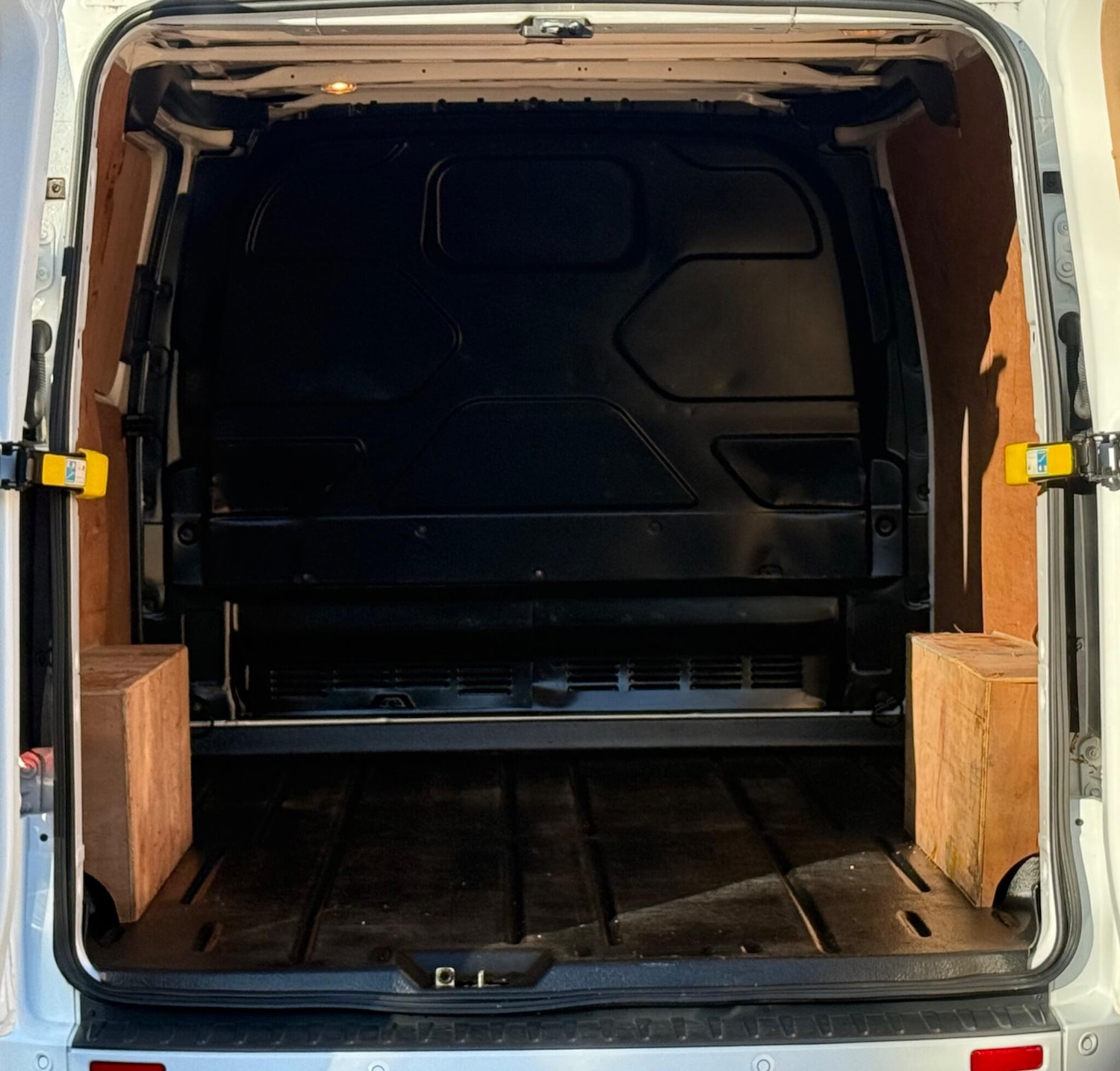 Used Ford Transit Custom 2017 for sale - 76757100: Photo 18