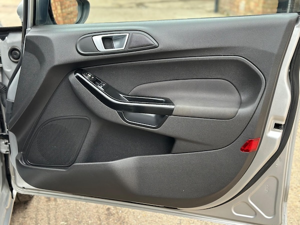 Used Ford Fiesta 2013 for sale - 76305294: Photo 16