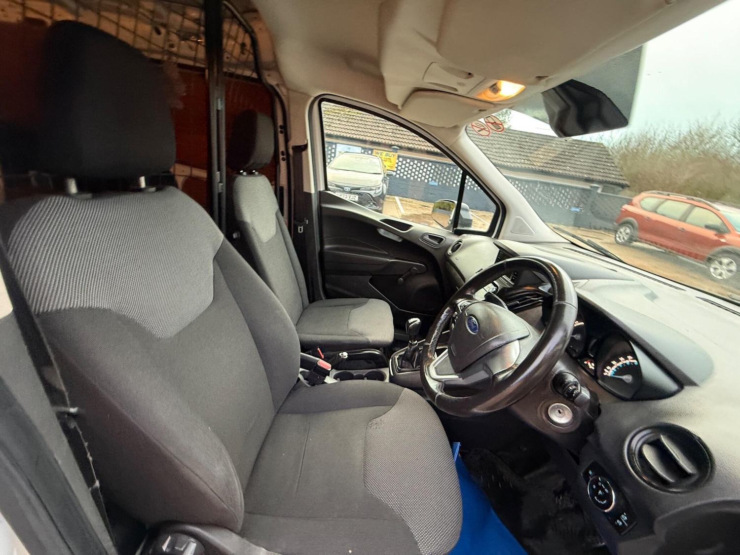 Used Ford Transit Courier 2020 for sale - 78132115: Photo 14