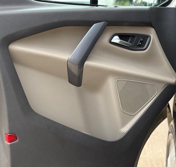 Used Ford Tourneo Custom 2018 for sale - 75399268: Photo 12