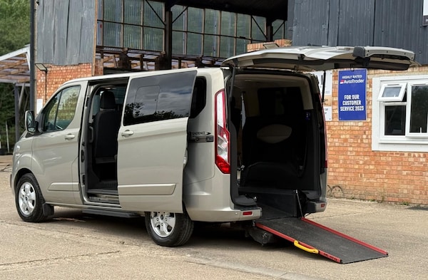 Used Ford Tourneo Custom 2018 for sale - 75399268: Photo 17