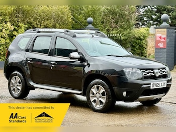 Used Dacia Duster 2015 for sale - 77688192: Photo