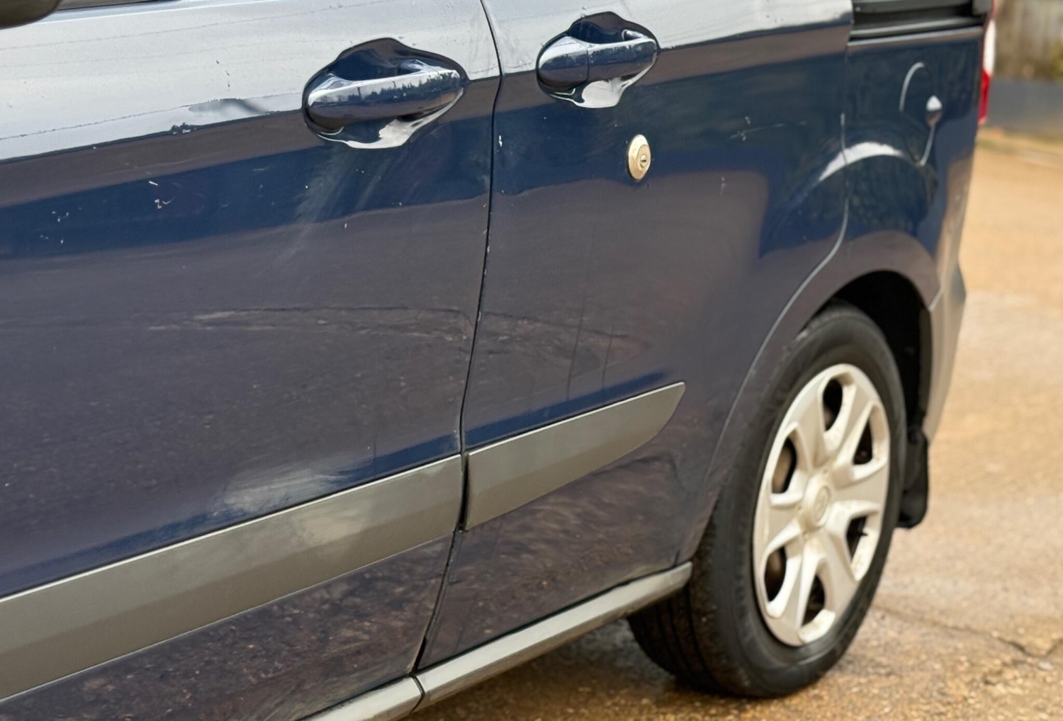 Used Ford Transit Courier 2016 for sale - 77483268: Photo 25