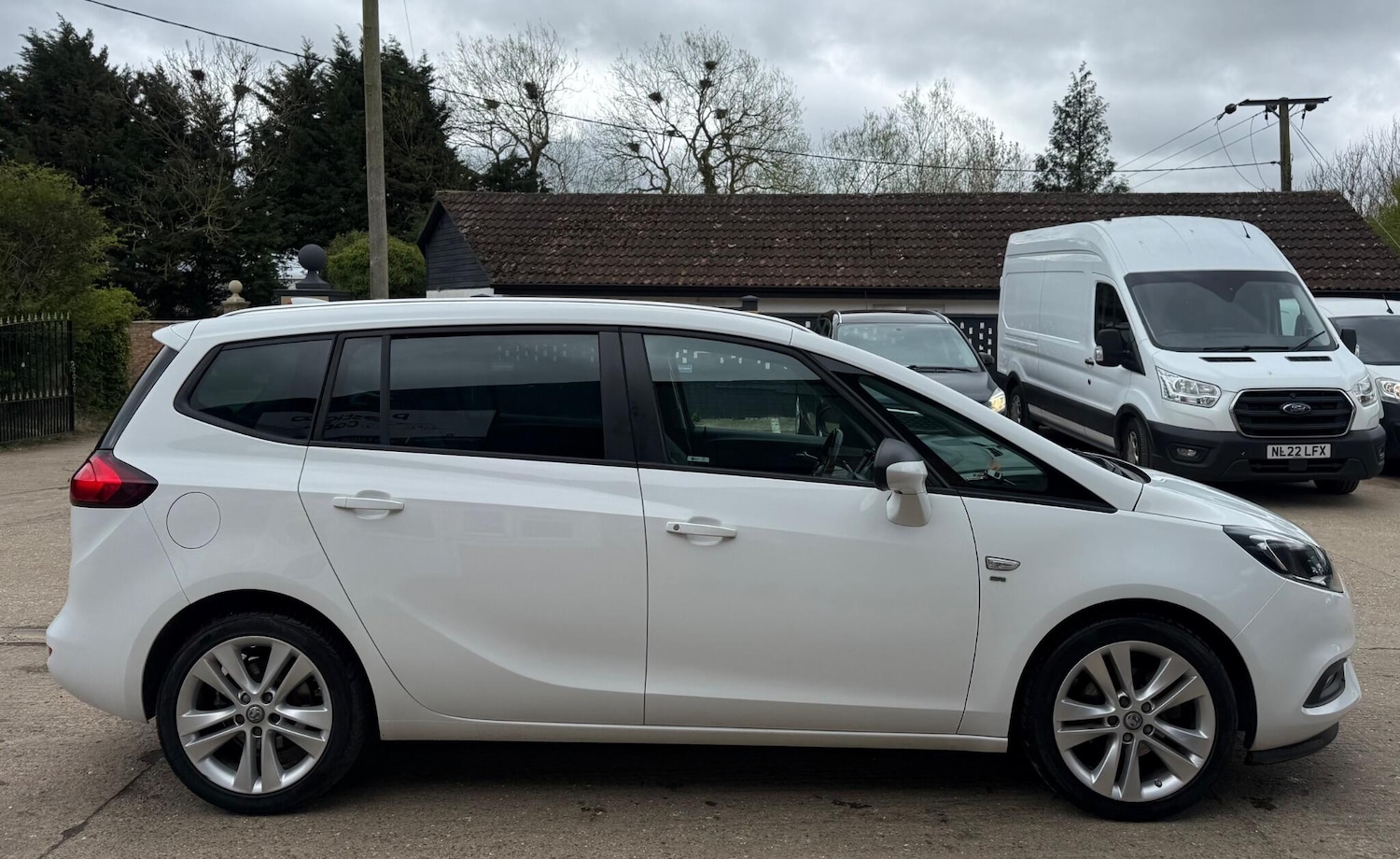 Used Vauxhall Zafira Tourer 2017 for sale - 78122248: Photo 12