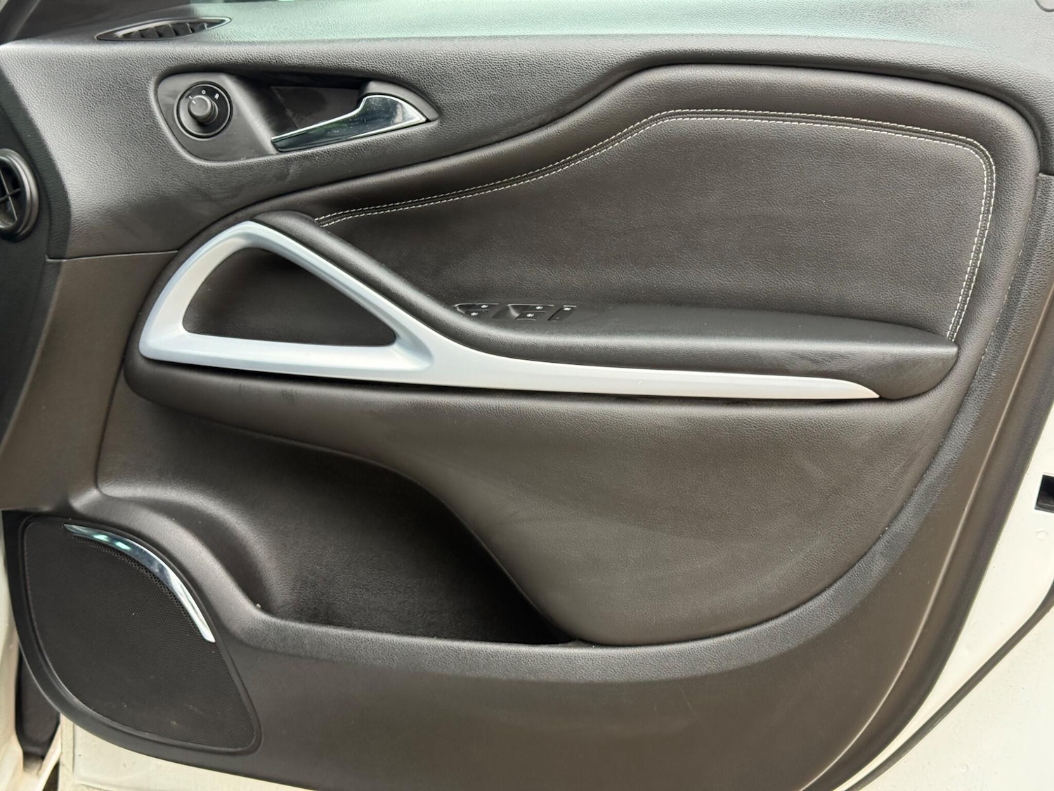 Used Vauxhall Zafira Tourer 2017 for sale - 78122248: Photo 34