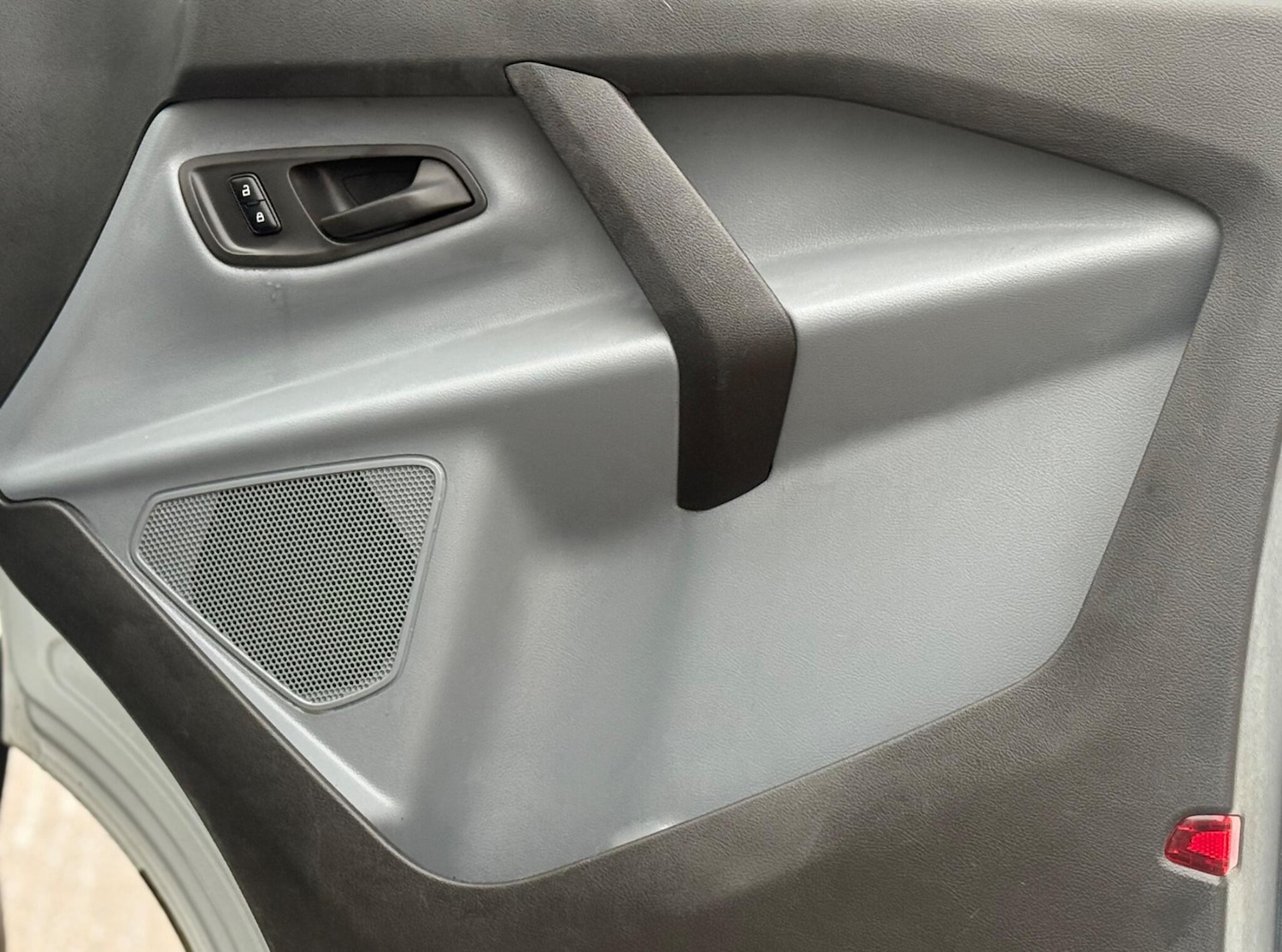 Used Ford Transit Custom 2015 for sale - 76616862: Photo 10