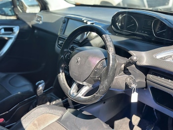 Used Peugeot 2008 2018 for sale - 78359201: Photo