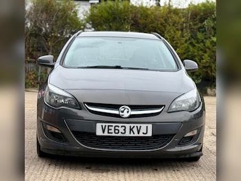 Used Vauxhall Astra 2013 for sale - 76165143: Photo