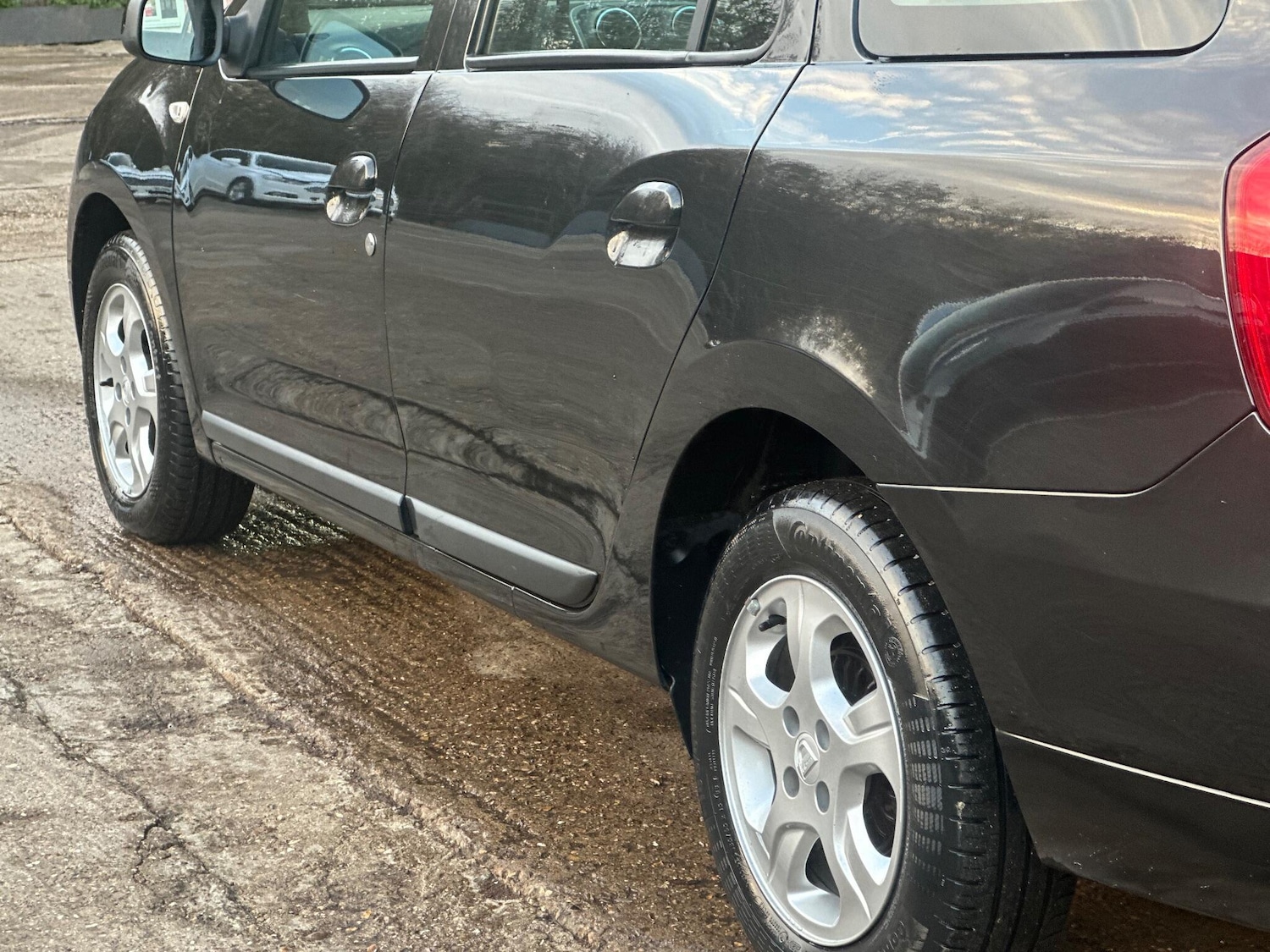 Used Dacia Logan MCV 2016 for sale - 76711928: Photo 28