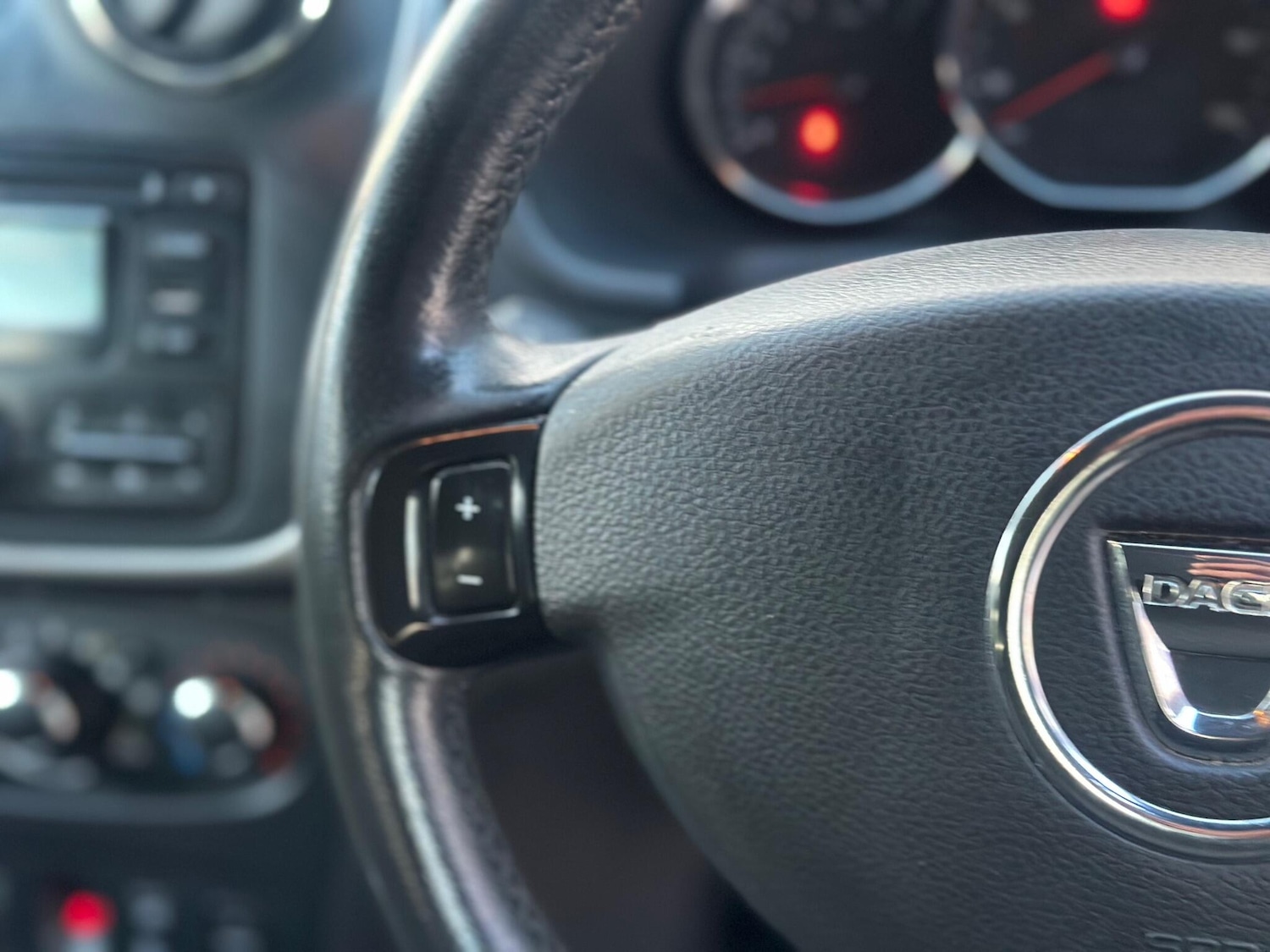 Used Dacia Logan MCV 2016 for sale - 76711928: Photo 49