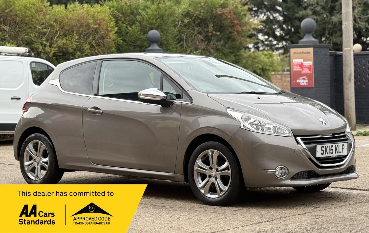 Used Peugeot 208 2015 for sale - 76174173: Photo 1
