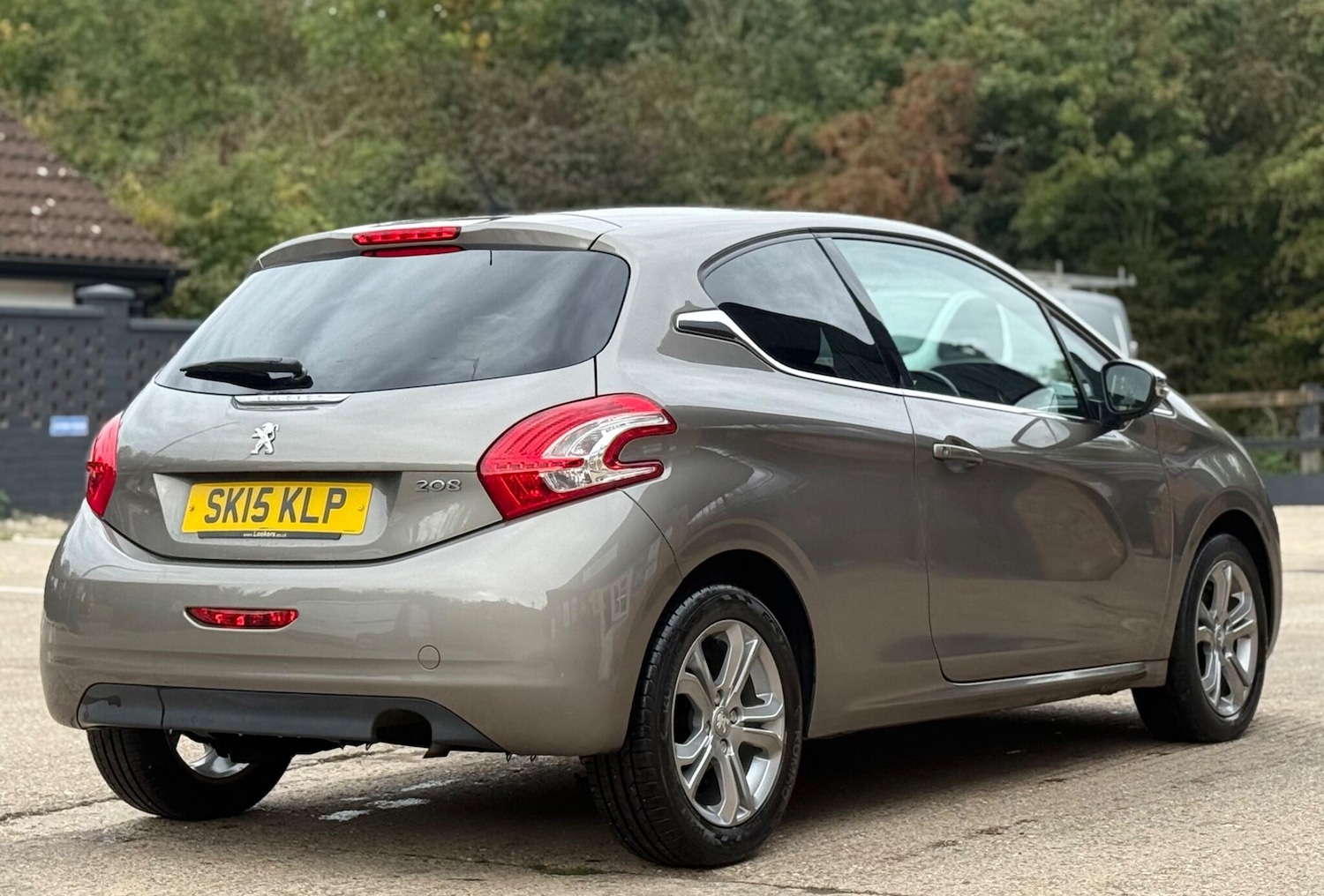 Used Peugeot 208 2015 for sale - 76174173: Photo 11