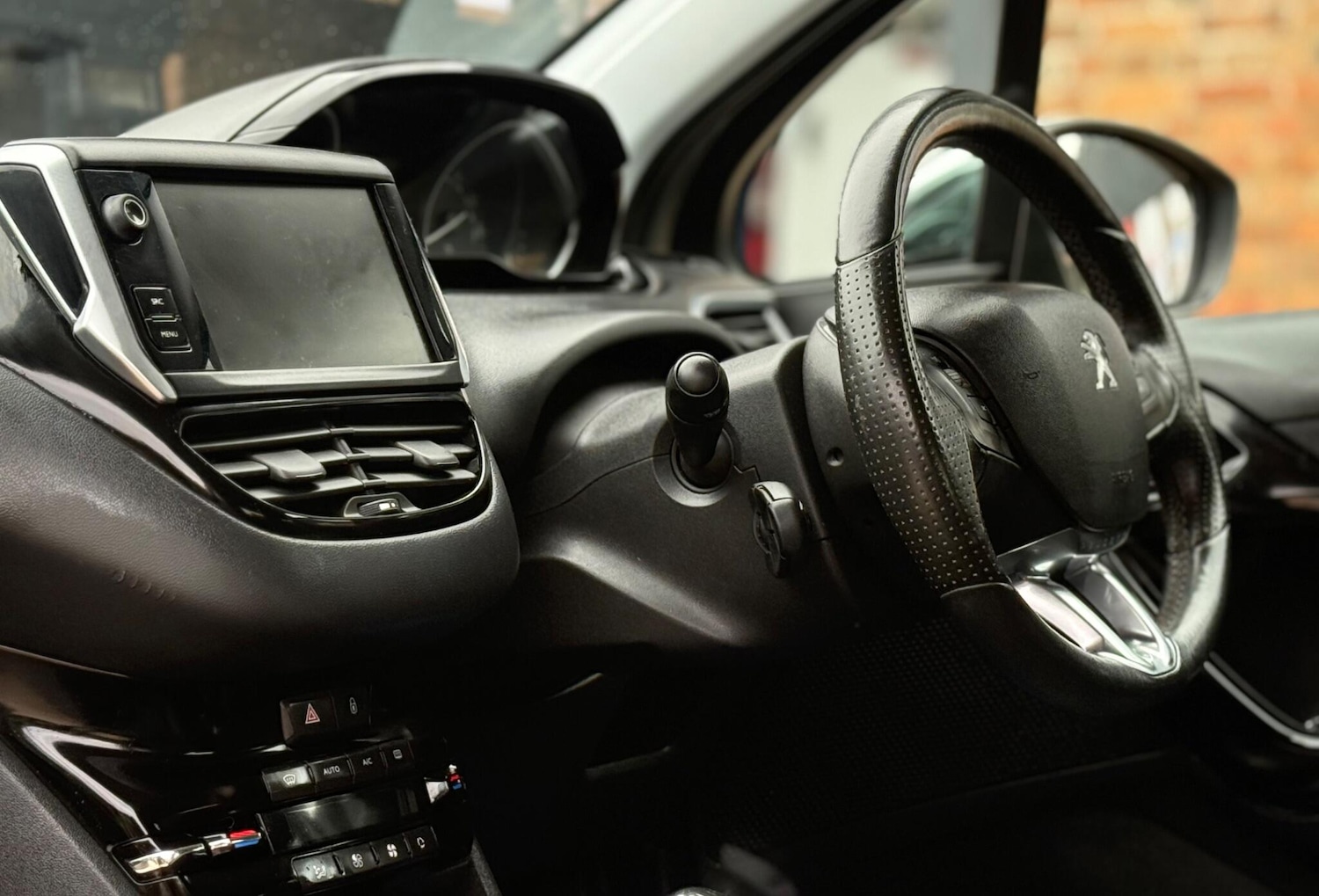 Used Peugeot 208 2015 for sale - 76174173: Photo 16
