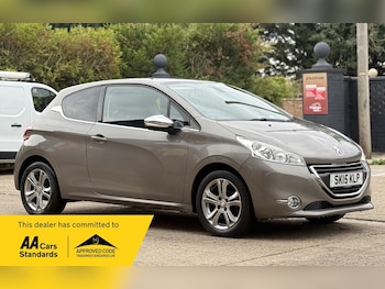 Peugeot - 208