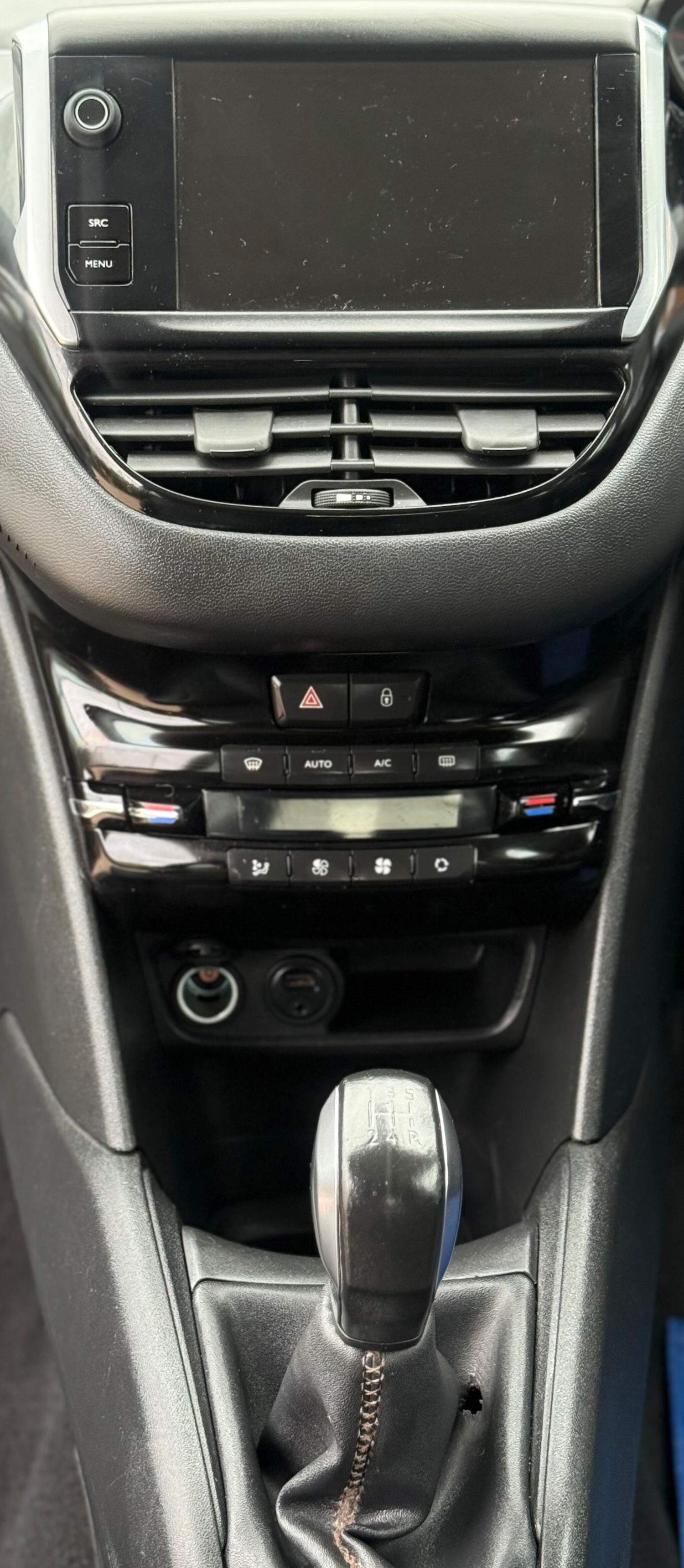 Used Peugeot 208 2015 for sale - 76174173: Photo 23