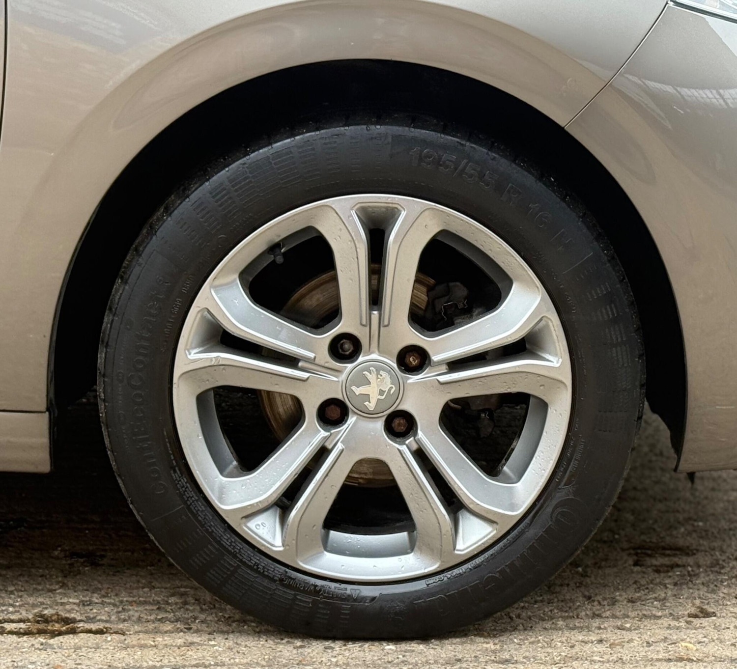 Used Peugeot 208 2015 for sale - 76174173: Photo 24