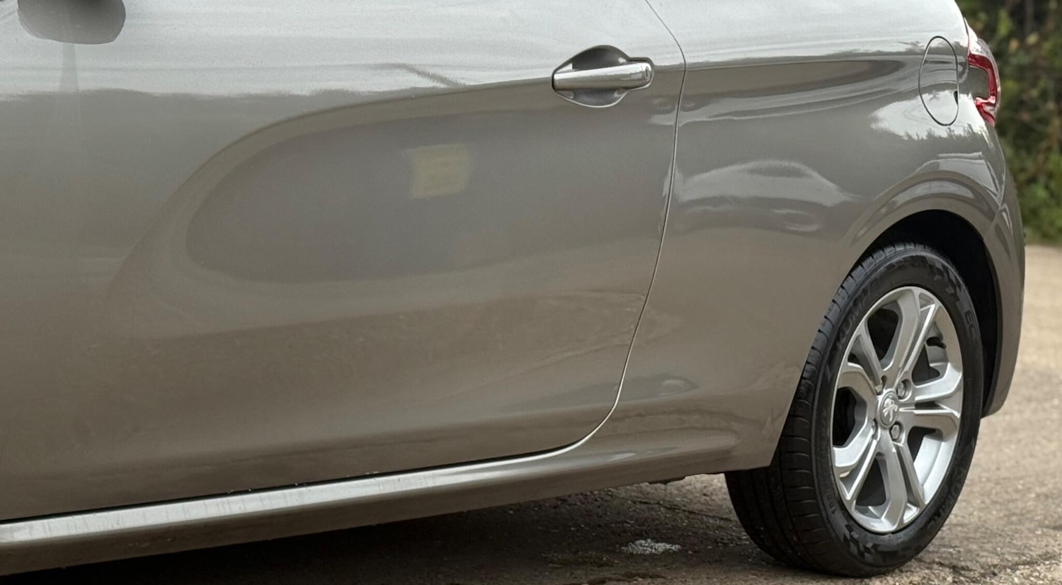 Used Peugeot 208 2015 for sale - 76174173: Photo 30