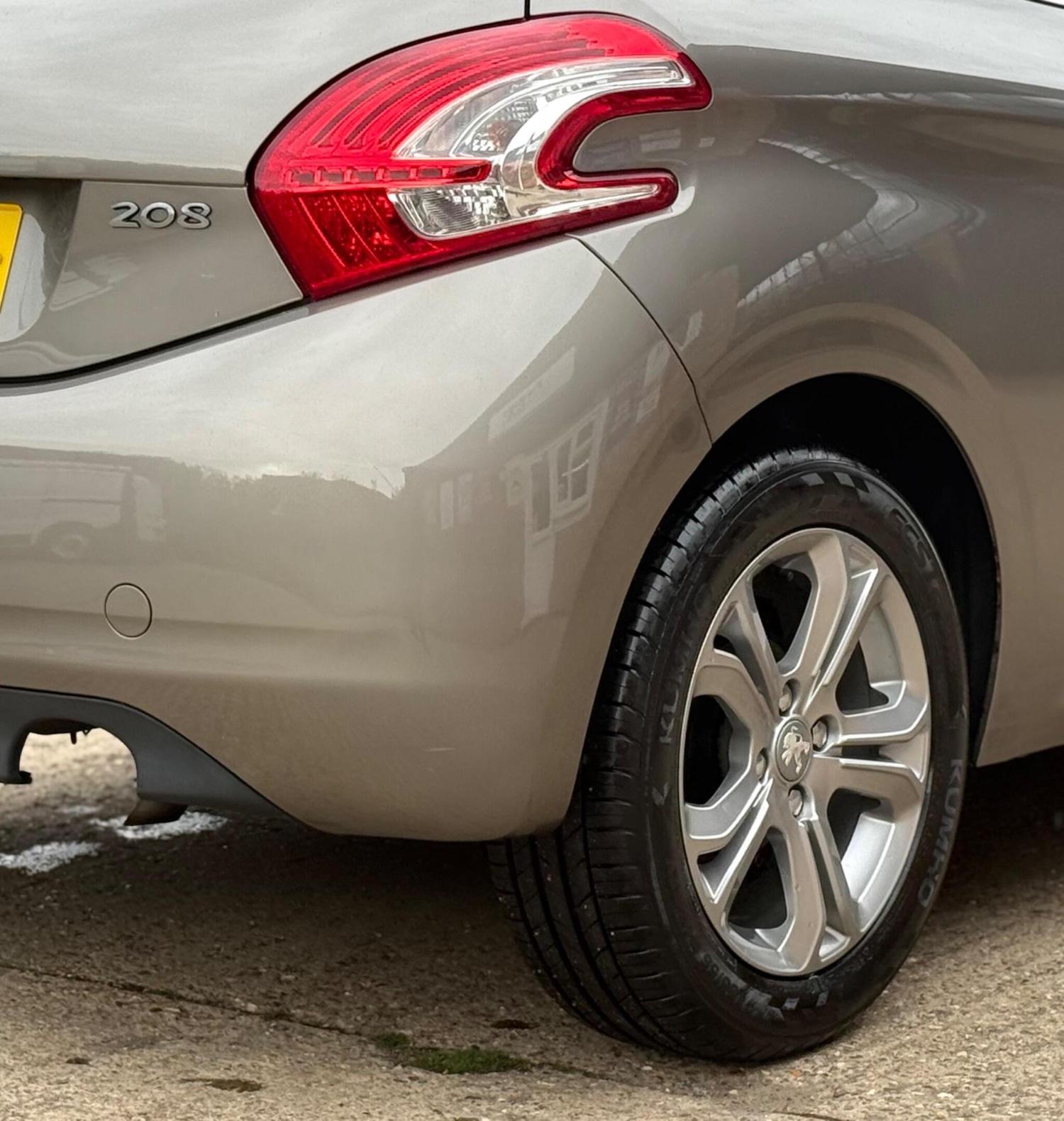 Used Peugeot 208 2015 for sale - 76174173: Photo 34