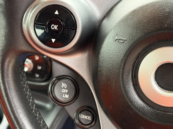Used smart fortwo 2016 for sale - 76292854: Photo 25