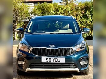 Used Kia Carens 2018 for sale - 79779407: Photo