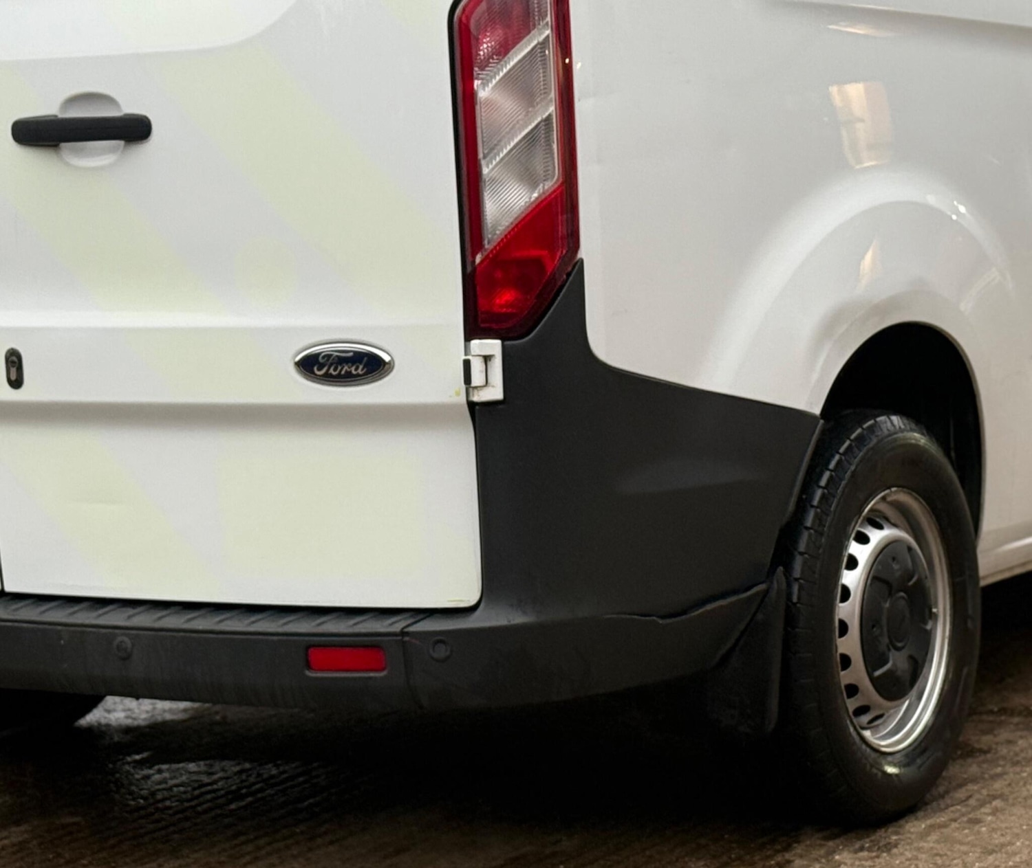 Used Ford Transit Custom 2017 for sale - 77037489: Photo 32