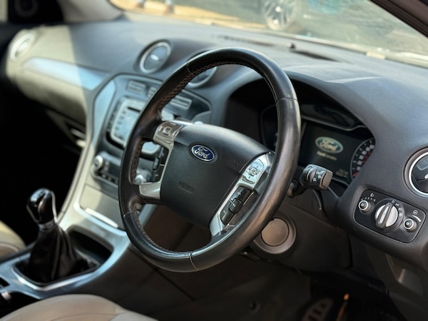 Used Ford Mondeo 2011 for sale - 76026949: Photo 16