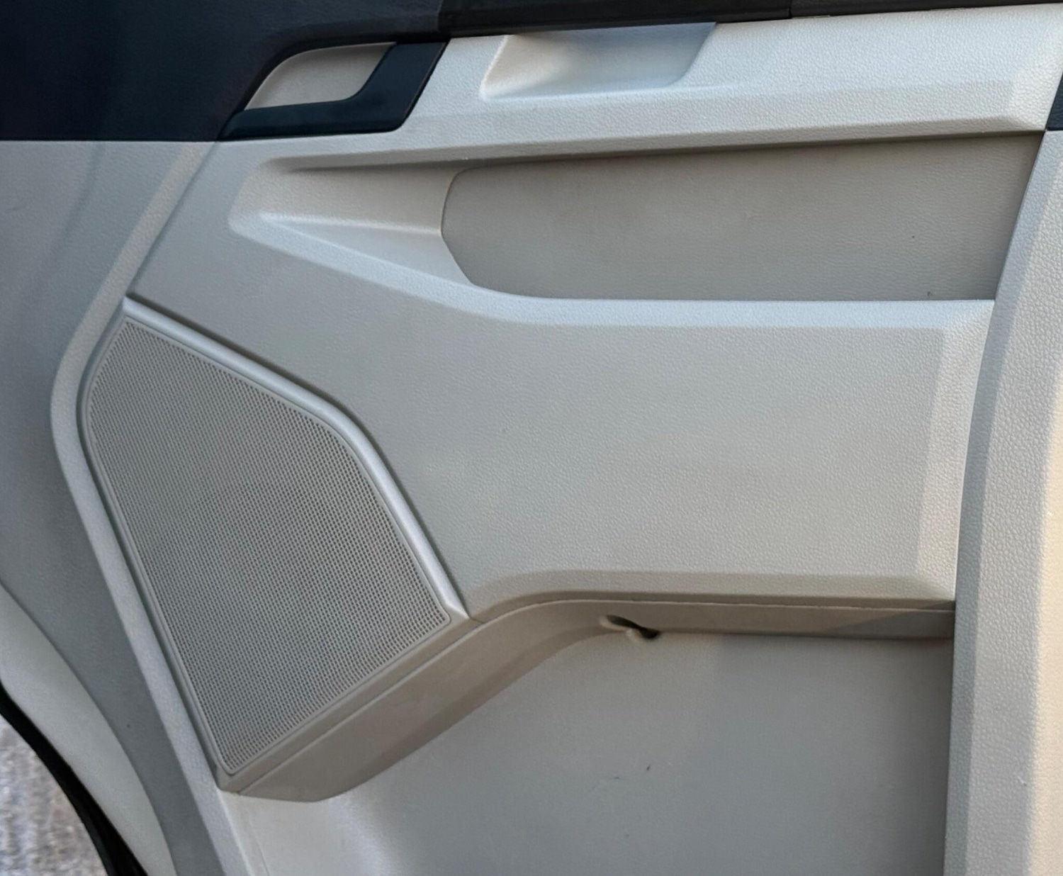 Used Volkswagen Transporter 2017 for sale - 76783295: Photo 15