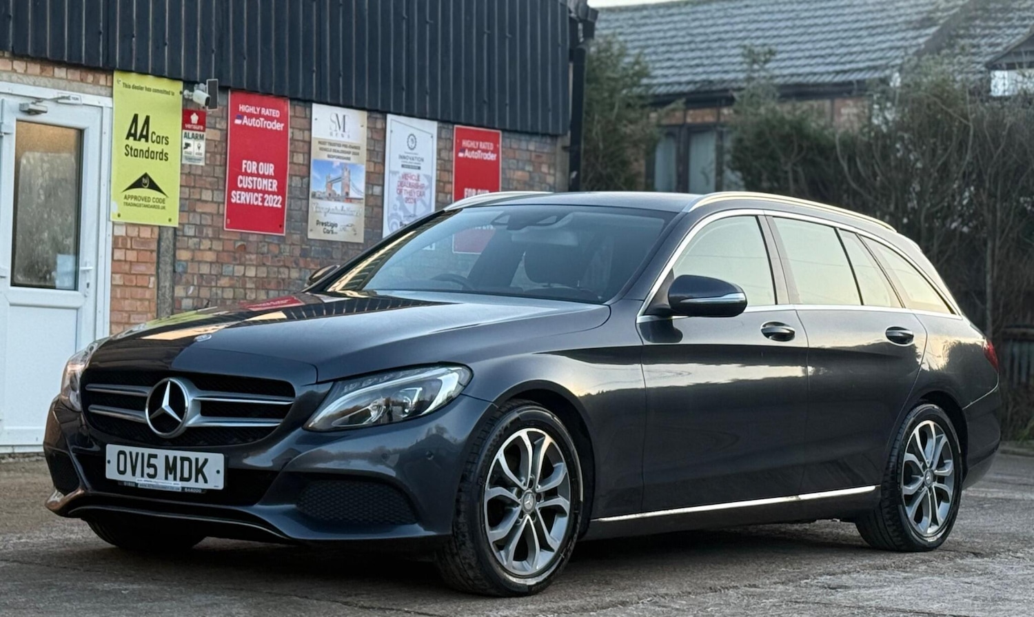 Used Mercedes-Benz C Class 2015 for sale - 77276753: Photo 5