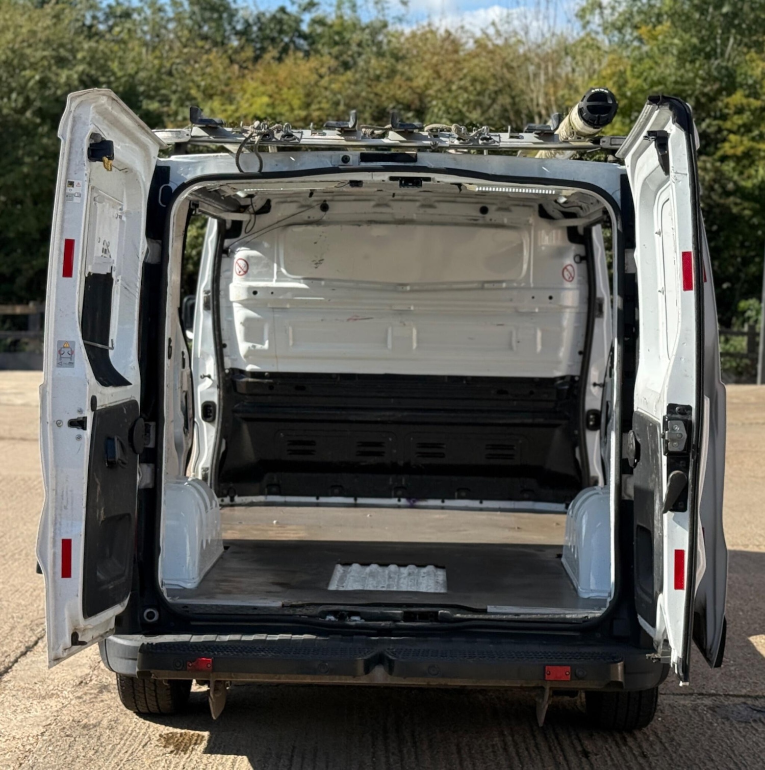 Used Vauxhall Vivaro 2016 for sale - 76057820: Photo 18