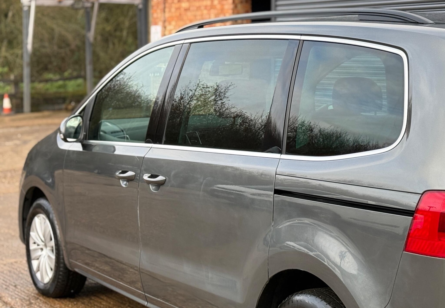 Used Volkswagen Sharan 2015 for sale - 76946039: Photo 28