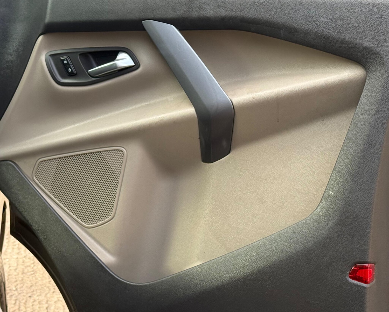 Used Ford Tourneo Custom 2017 for sale - 76697860: Photo 15