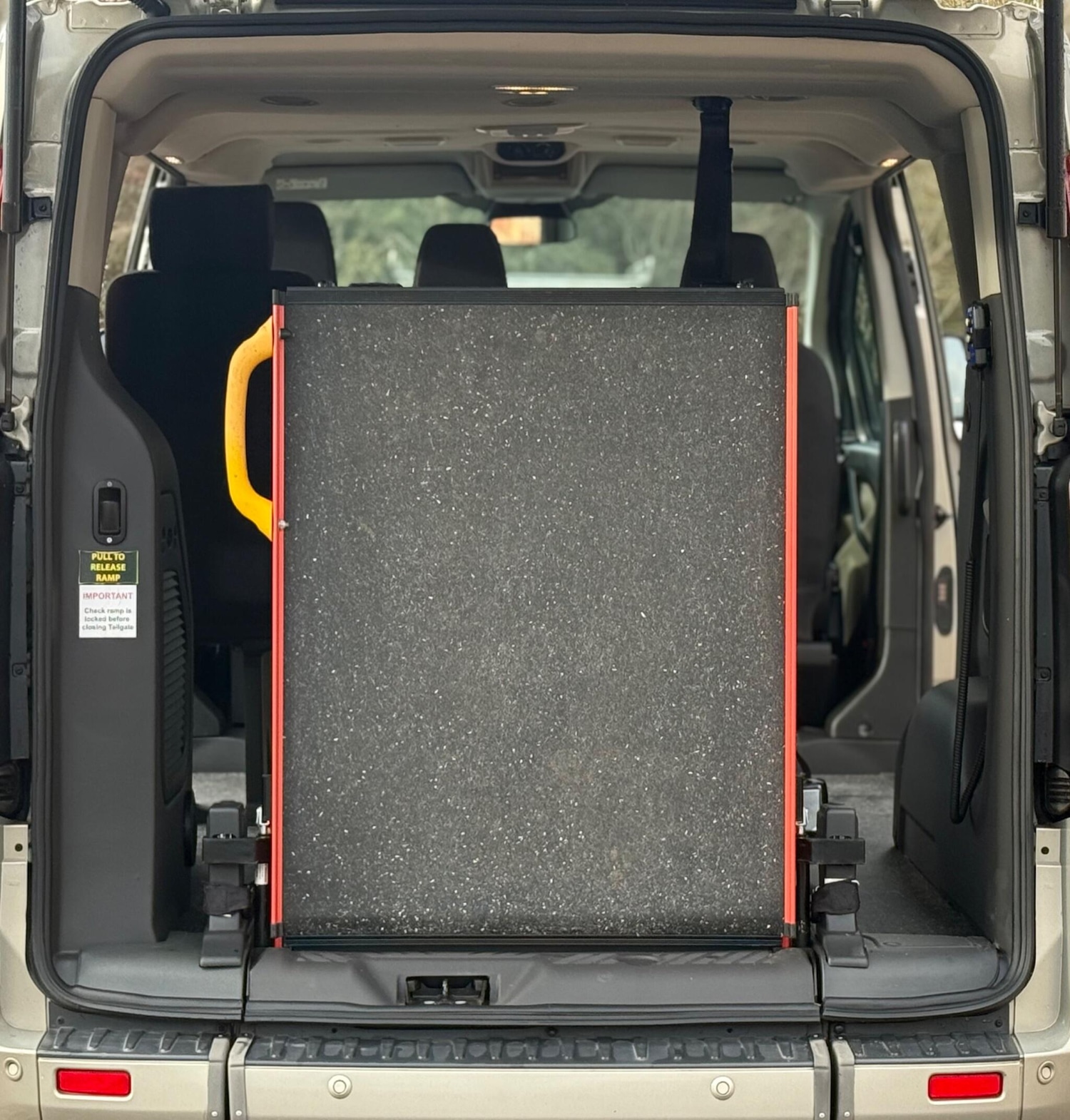 Used Ford Tourneo Custom 2017 for sale - 76697860: Photo 21