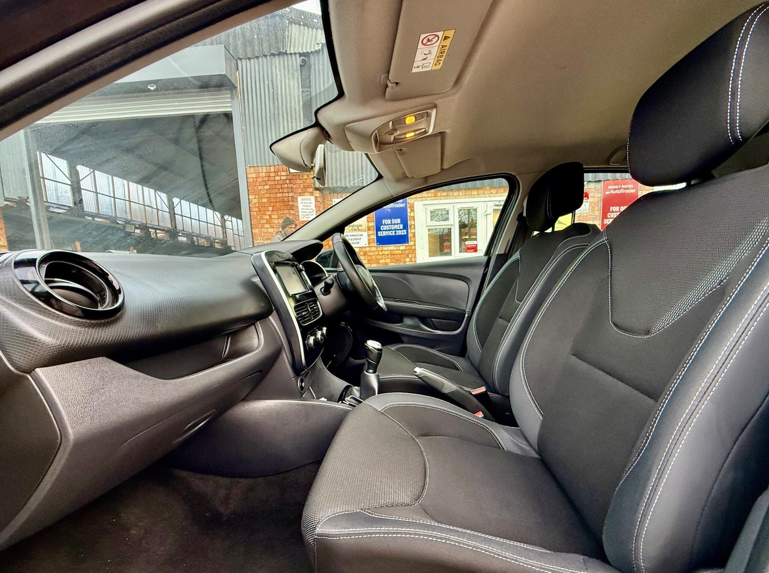 Used Renault Clio 2017 for sale - 77620330: Photo 17