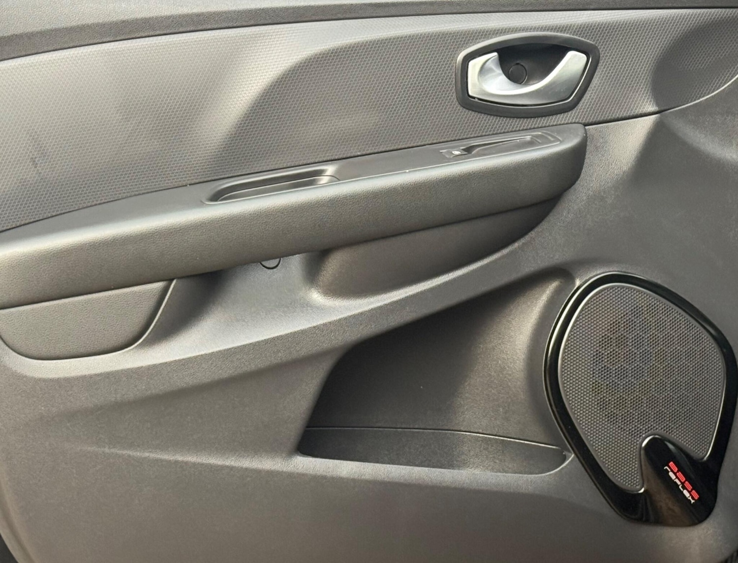 Used Renault Clio 2017 for sale - 77620330: Photo 18